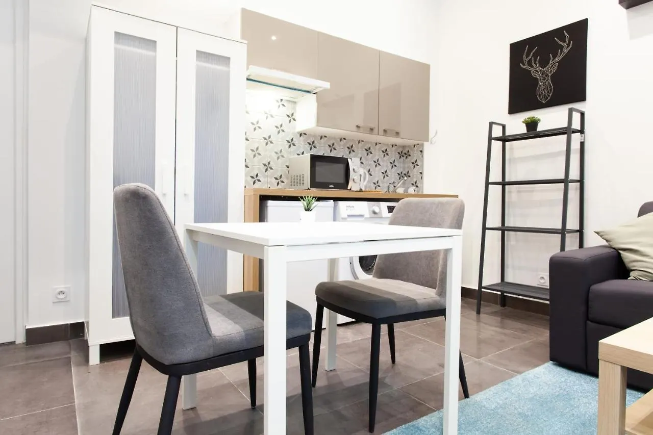 Apartment Spacious Studio In Batignolles *