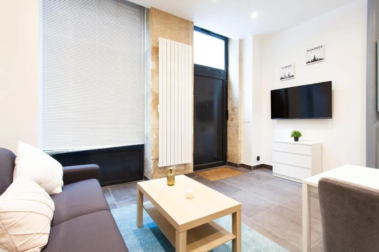 Spacious Studio In Batignolles Apartamento
